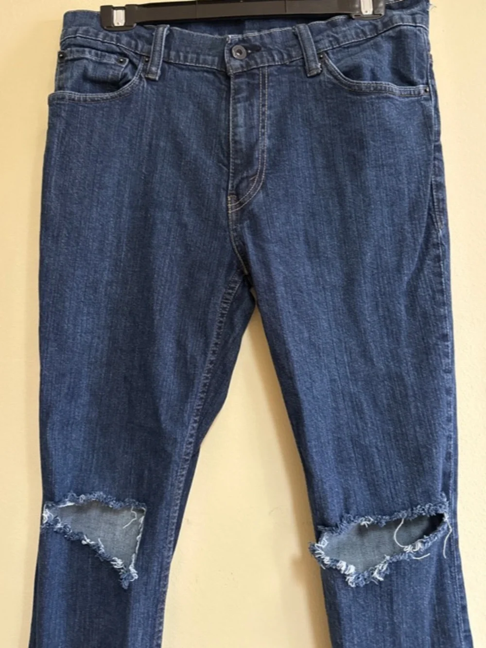 510 Super Skinny Distressed Jeans